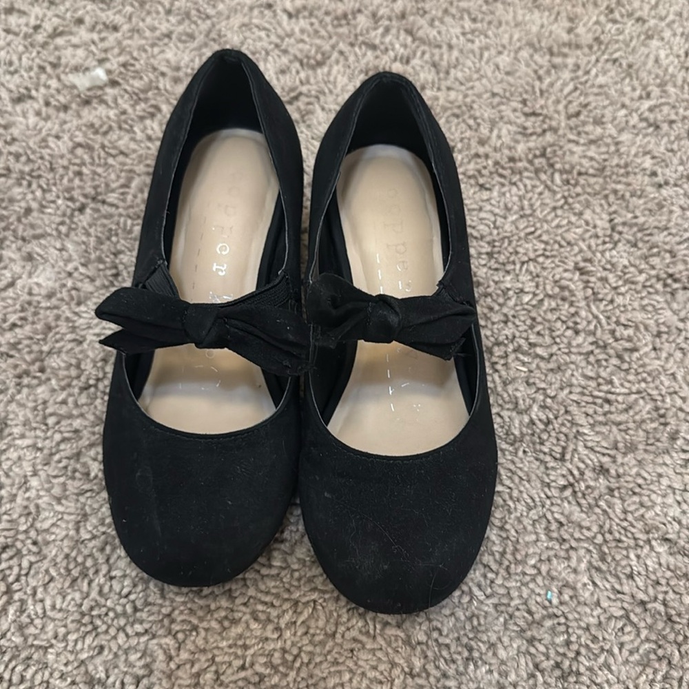Copper key girls black shoes size 12